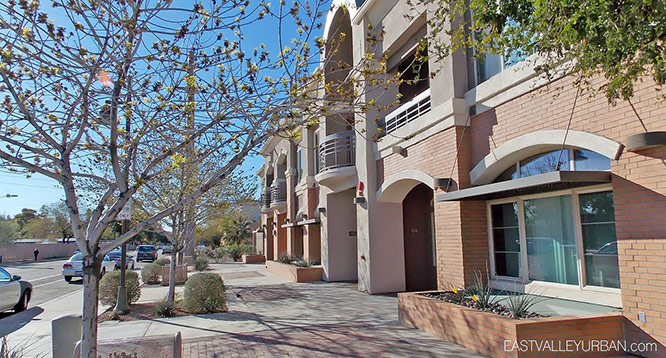 Regatta Pointe Tempe front exterior view of live/work units